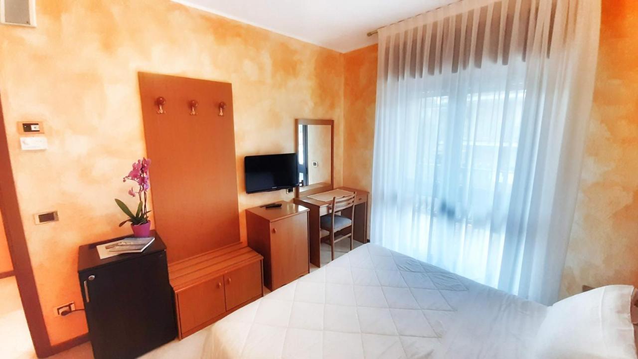 Hotel & Wellness Fra I Pini Λινιάνο Σαμπιαντόρο Δωμάτιο φωτογραφία