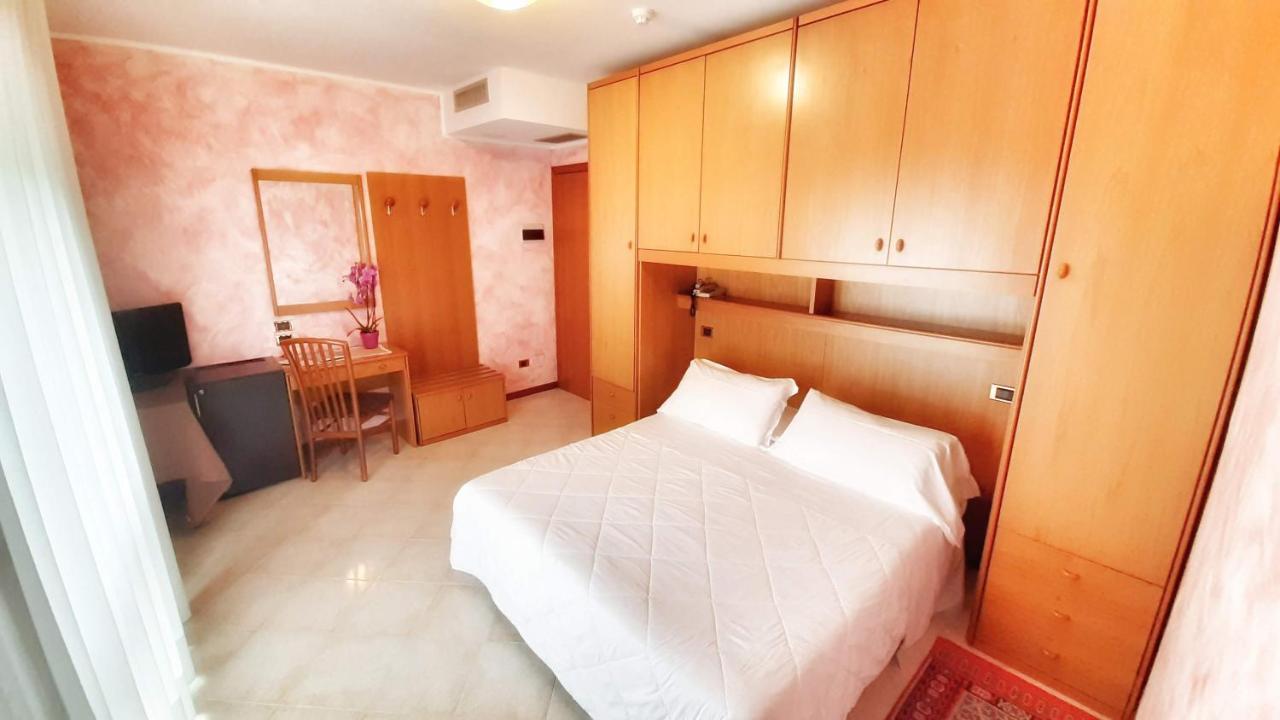 Hotel & Wellness Fra I Pini Λινιάνο Σαμπιαντόρο Εξωτερικό φωτογραφία