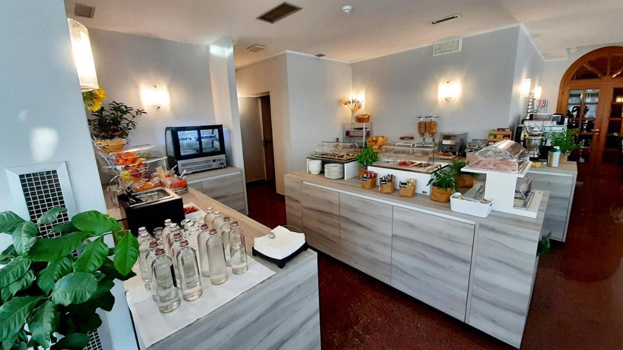 Hotel & Wellness Fra I Pini Λινιάνο Σαμπιαντόρο Εξωτερικό φωτογραφία