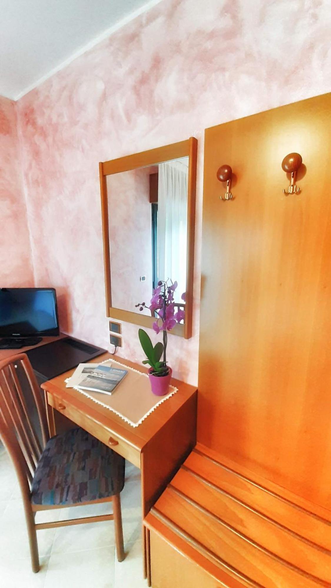 Hotel & Wellness Fra I Pini Λινιάνο Σαμπιαντόρο Εξωτερικό φωτογραφία