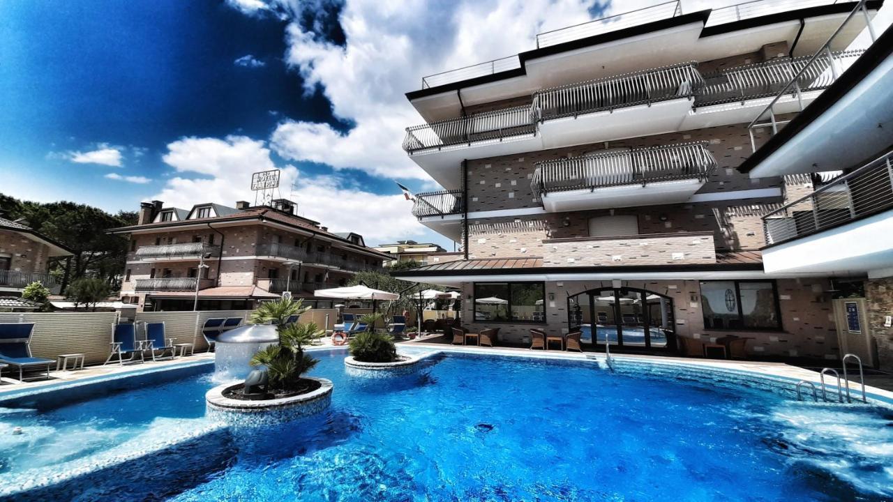 Hotel & Wellness Fra I Pini Λινιάνο Σαμπιαντόρο Εξωτερικό φωτογραφία